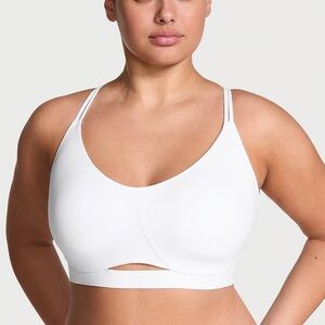 Victoria's Secret VSX NWOT Elevate™ Strappy-Comfort Sports Bra Size M-DD